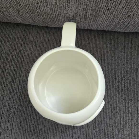 Tim Hortons 2025 Halloween Ghost Collectible Mug - Picture 7 of 8